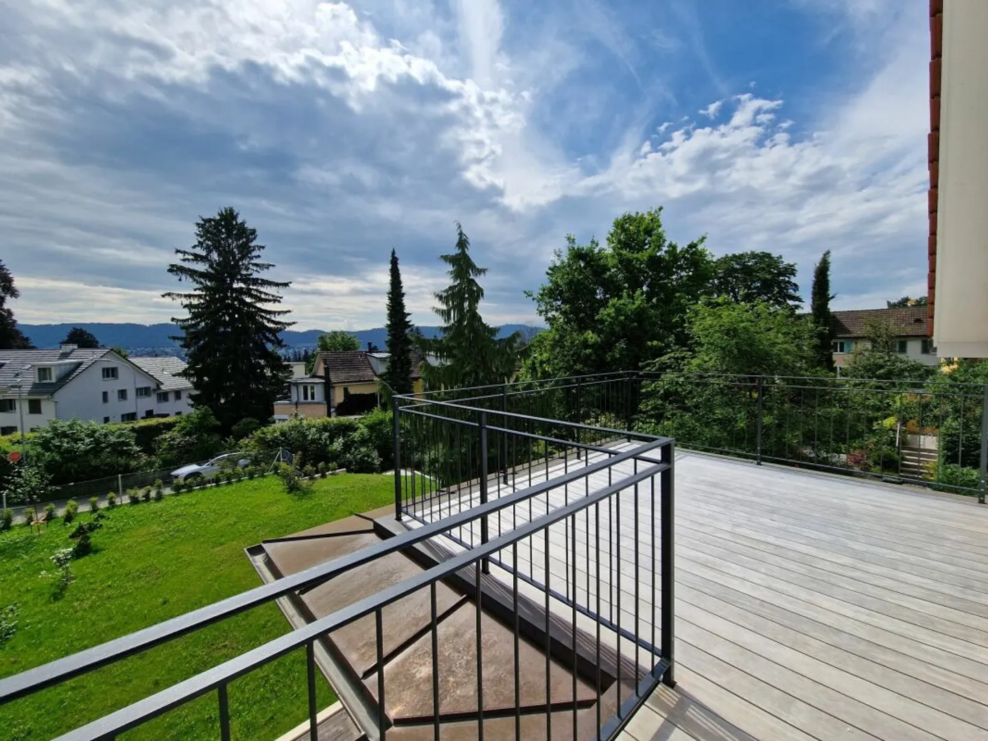 Haute Norme de Construction dans un Emplacement de Rêve avec Vue - Photo 4 sur 13