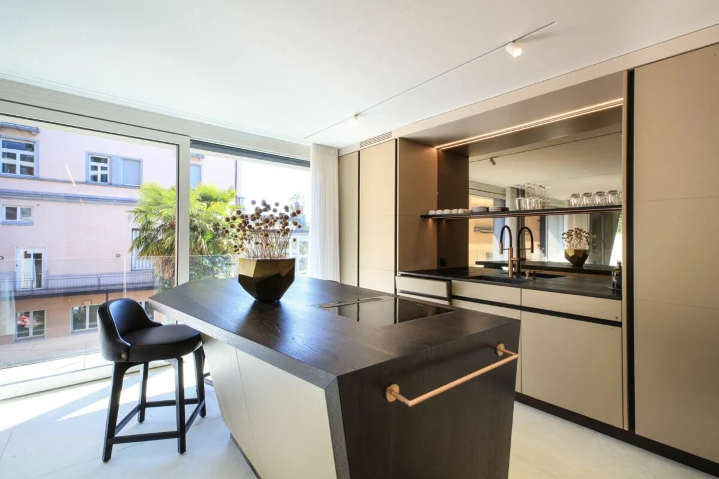 MINUSIO - Exclusive apartment with modern amenities - Photo 3 of 13