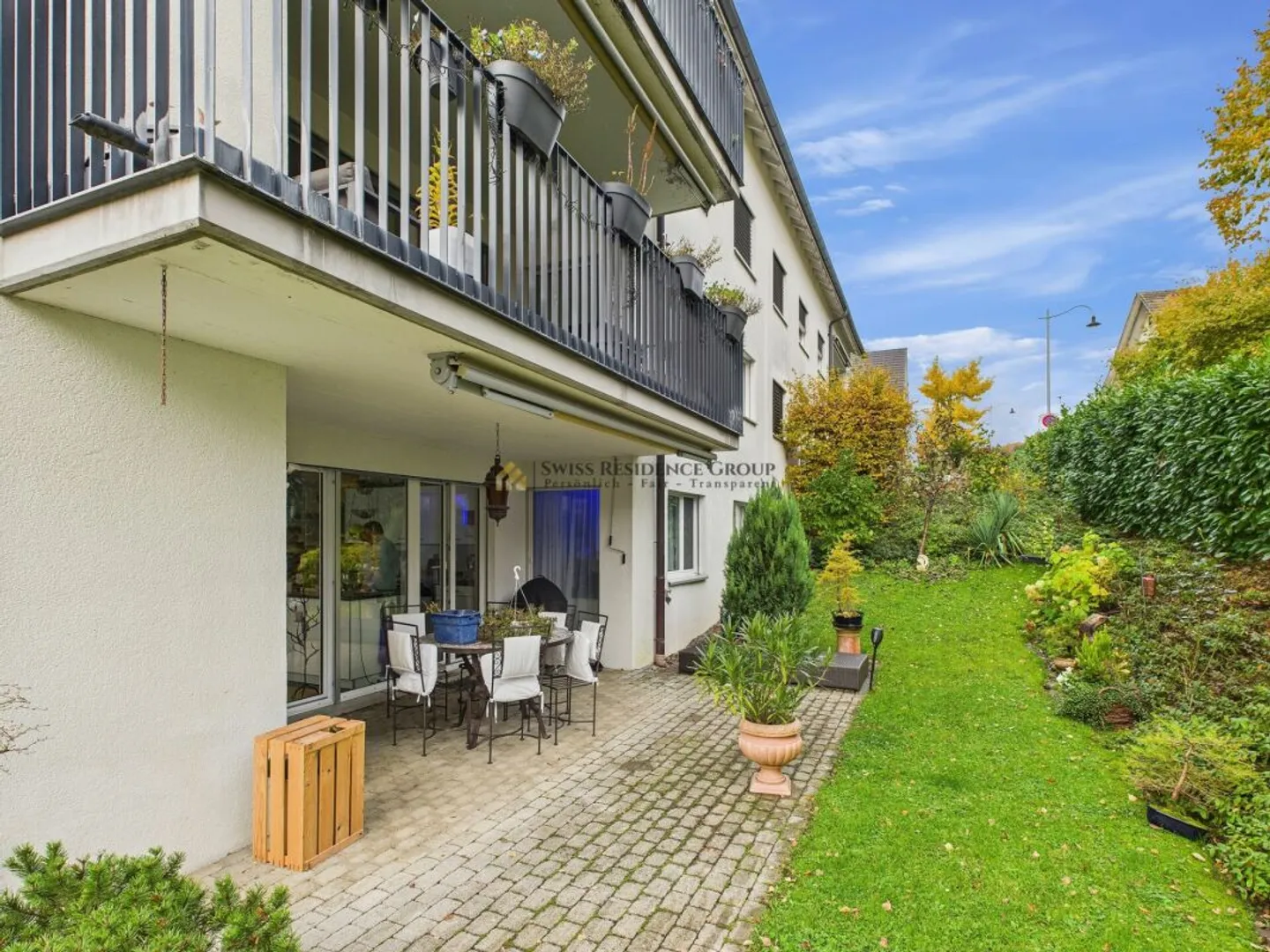 Appartement de jardin spacieux de 4,5 pièces à Bäretswil - 223 m² de jardin pour votre oasis de bien-être personnel. - Photo 2 sur 13