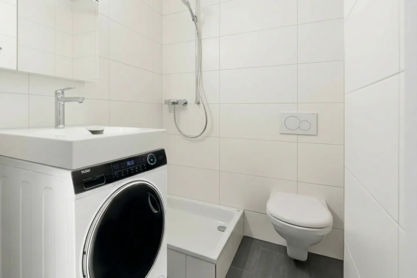 Modern, completely renovated apartment in the St. Johann district - Photo 6 of 9