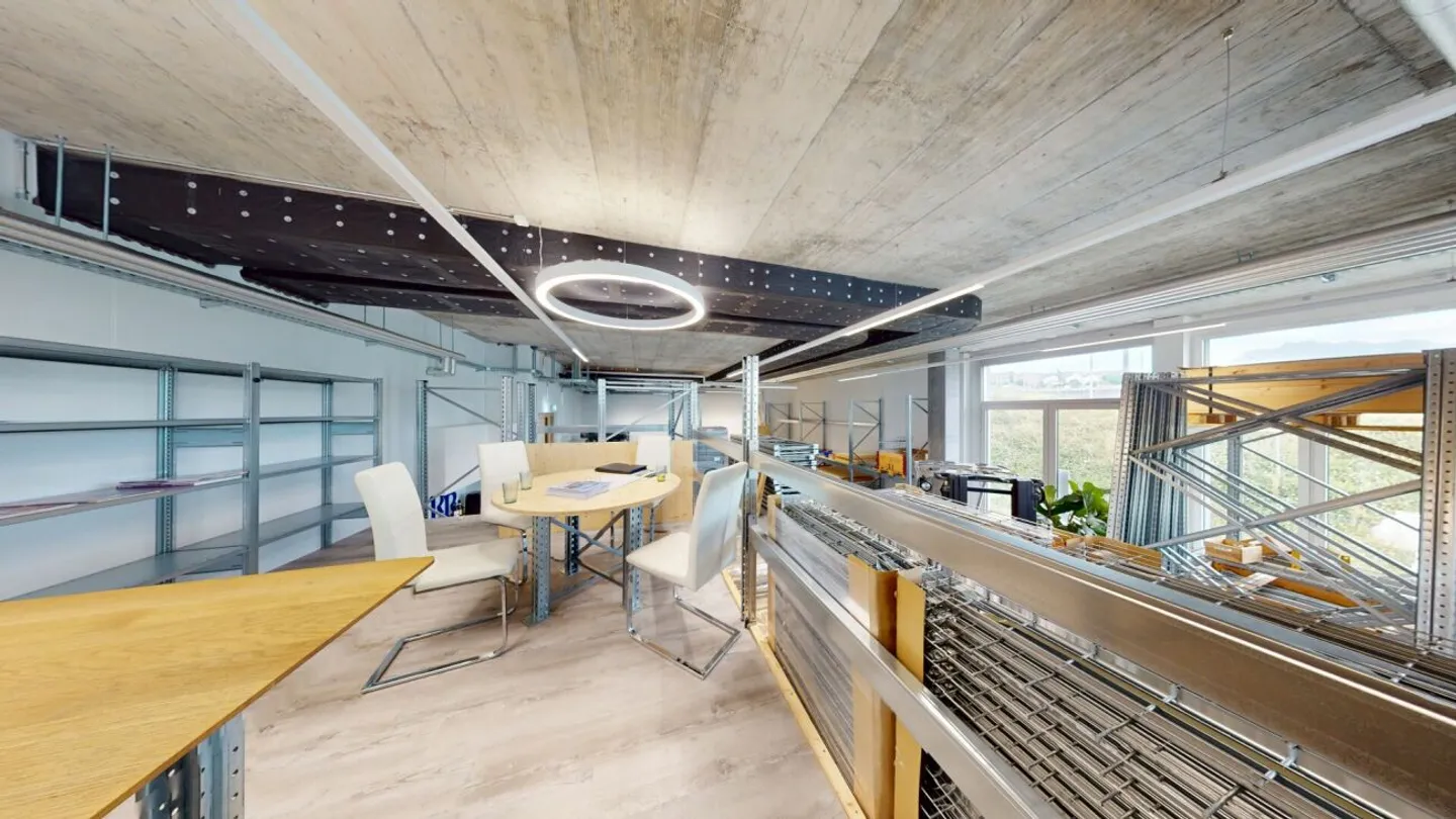 160 m² Success Location - Representative Commercial Space in Prime Location - Photo 5 of 13