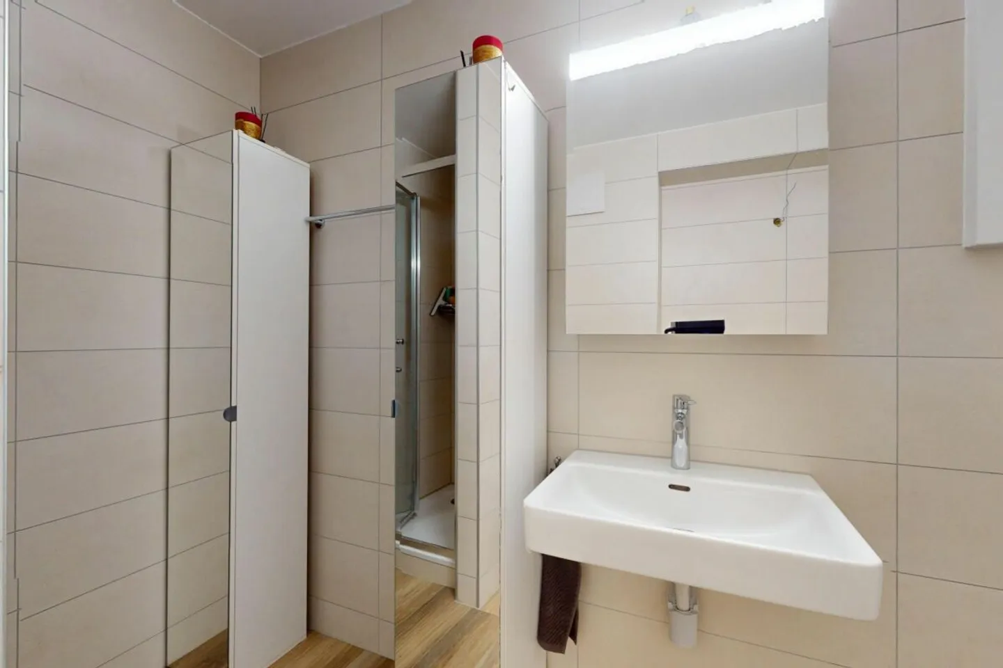 Studio moderne avec terrasse - Photo 5 sur 5