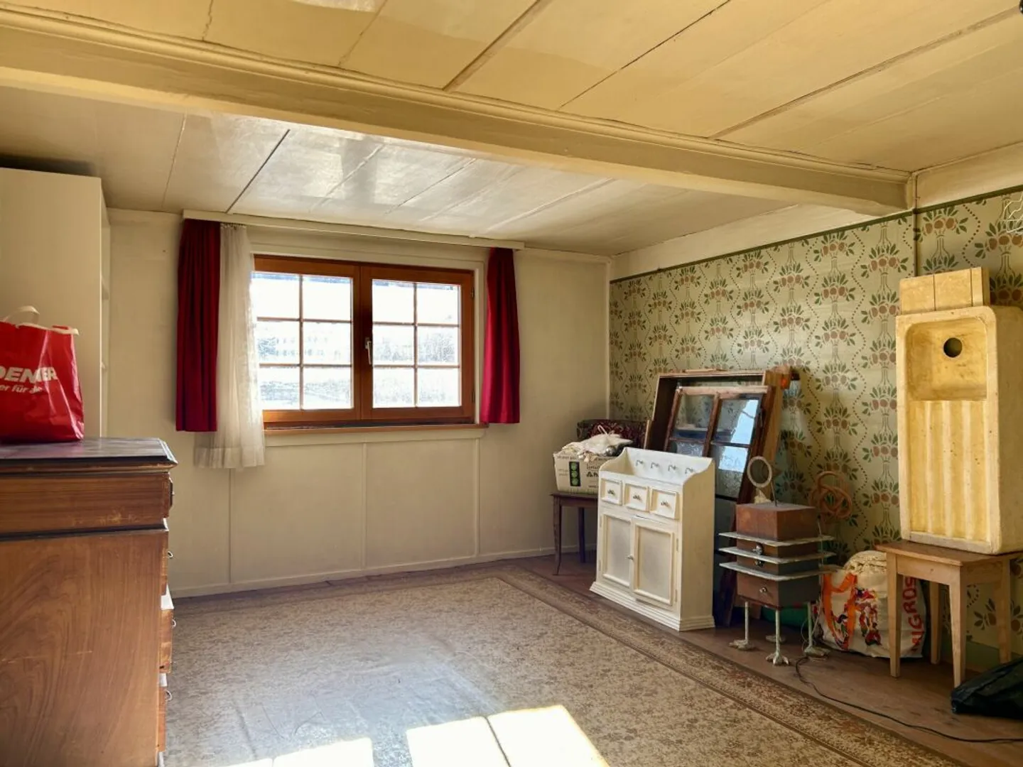 Well-maintained 6-room semi-detached house in historic district - Photo 7 of 13