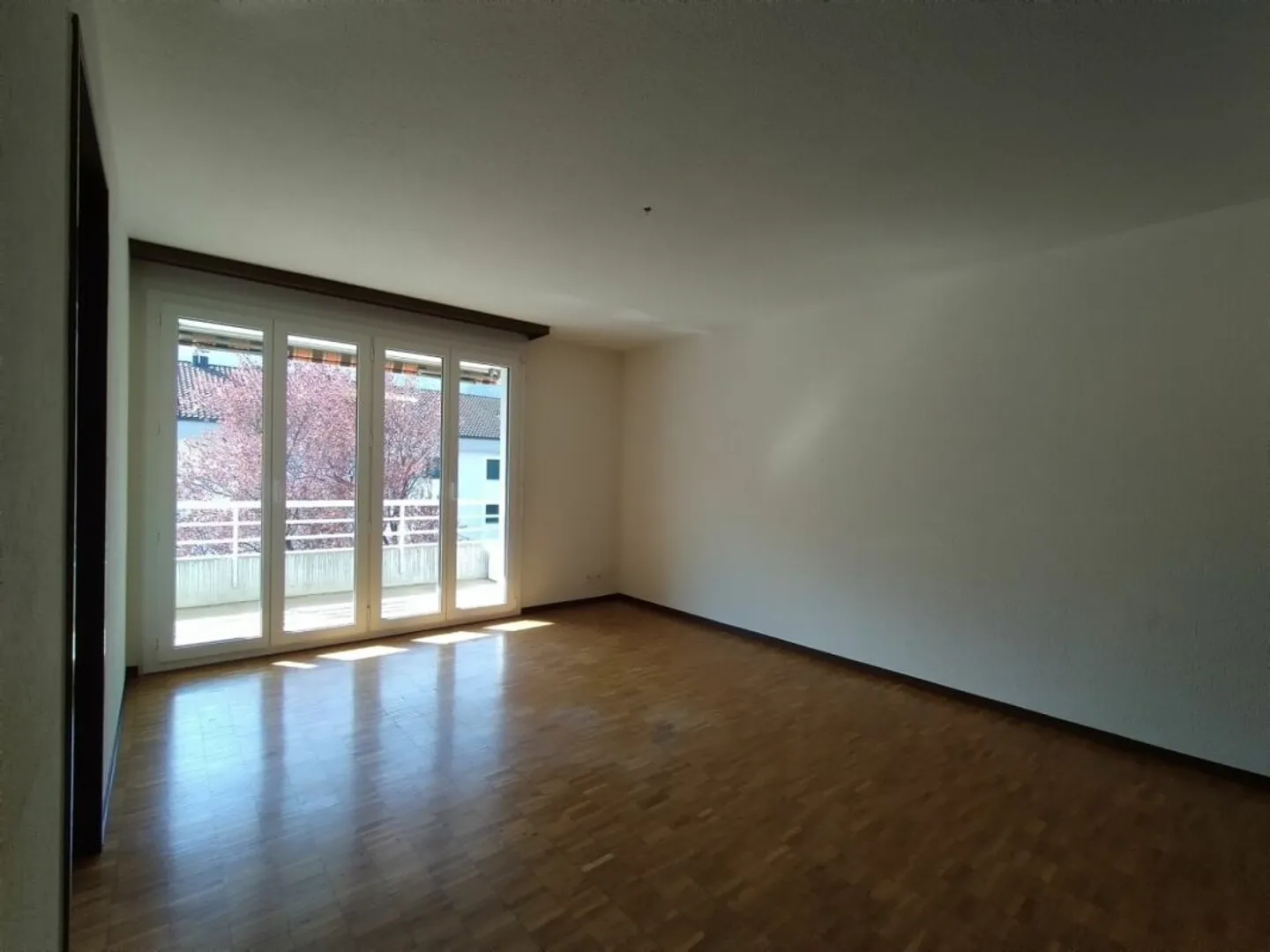 Cozy 2-room apartment in a quiet neighborhood - Photo 4 of 9