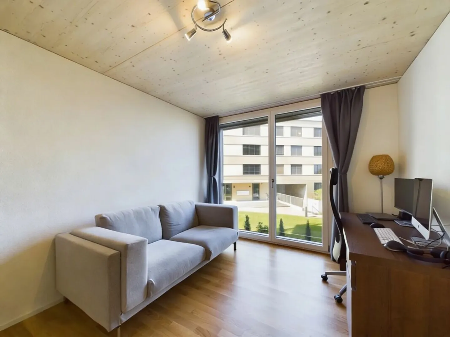 Moderno appartamento di 3.5 locali a Fällanden - Foto 4 di 11