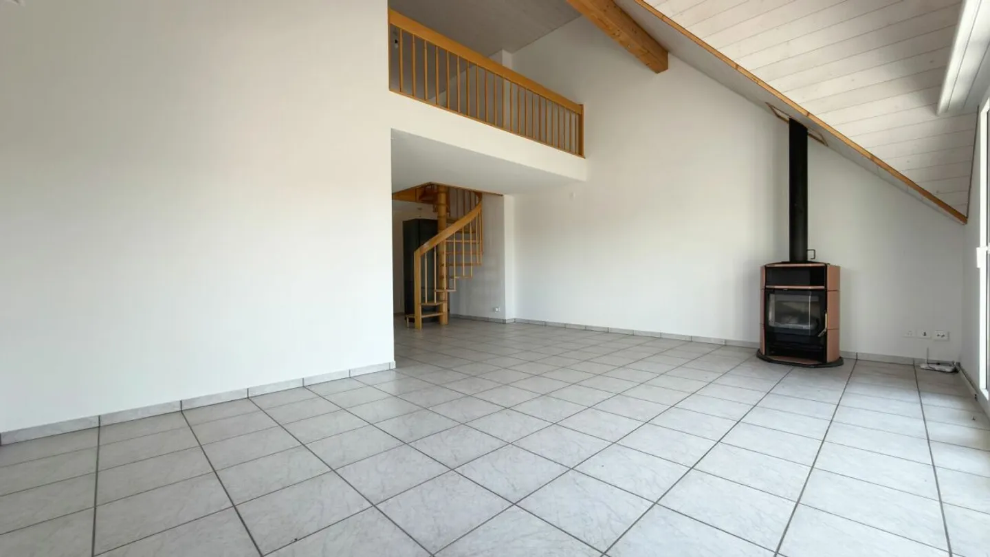Vivre avec une vue - Spacieux penthouse en duplex avec galerie et balcon ensoleillé - Photo 5 sur 13