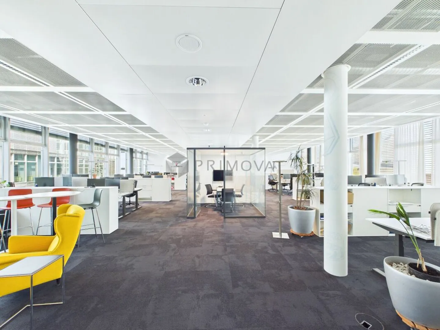 Attractive and bright office space in the best location in Zurich Oerlikon - Photo 7 of 13