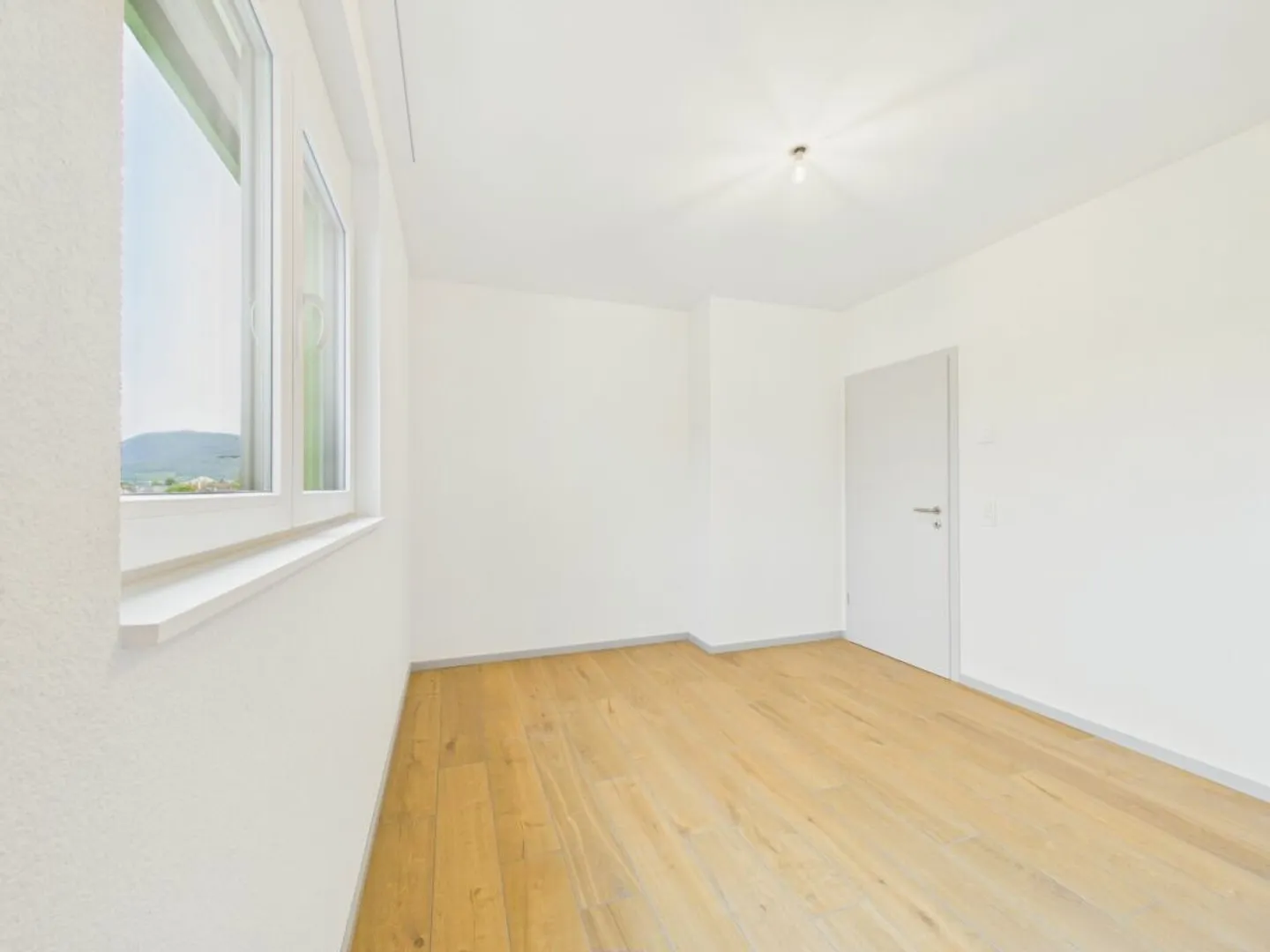Exklusive Attikawohnung mit grosser Terrasse und ruhiger Wohnlage - Foto 11 di 13