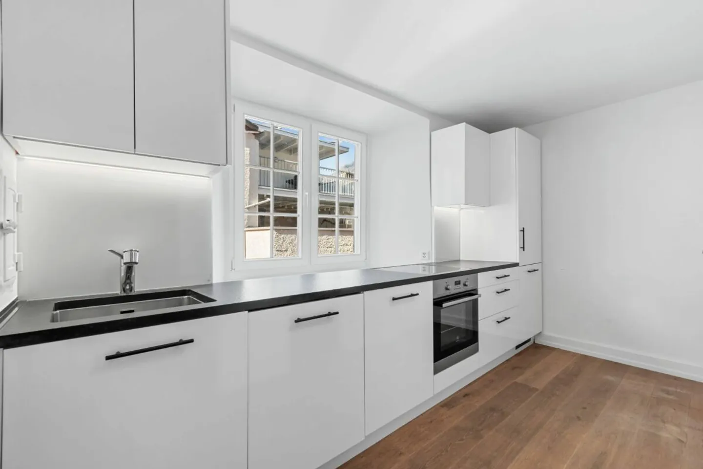 GLÄRNISCHBLICK | appartement rénové de 1,5 pièce dans un emplacement central à Mollis GL - Photo 5 sur 11