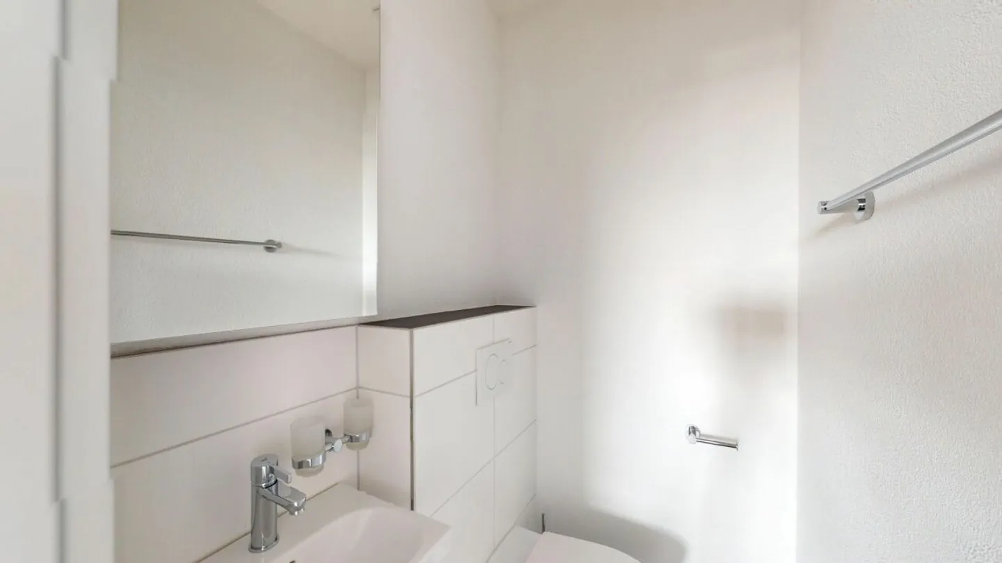 Exclusive 3.5-room penthouse apartment in first occupancy with 98 m² sun terrace - Photo 8 of 12