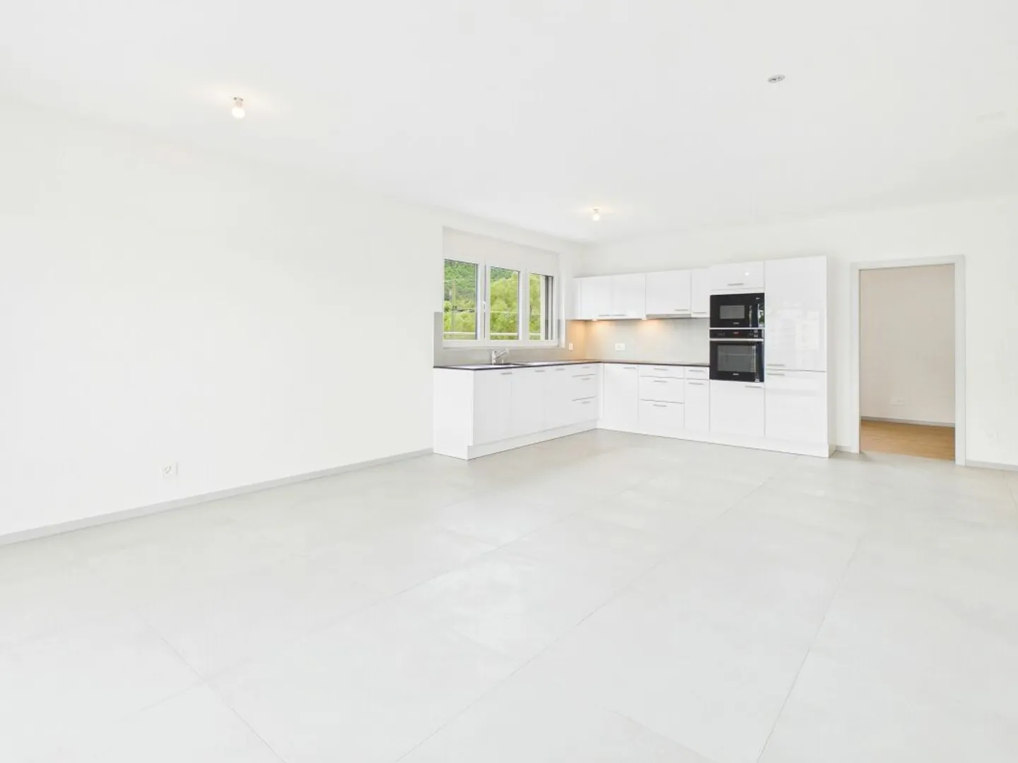 Stilvolle Attikawohnung mit grosser Terrasse und exklusiver Wohnkomfort in Delémont - Foto 10 di 13