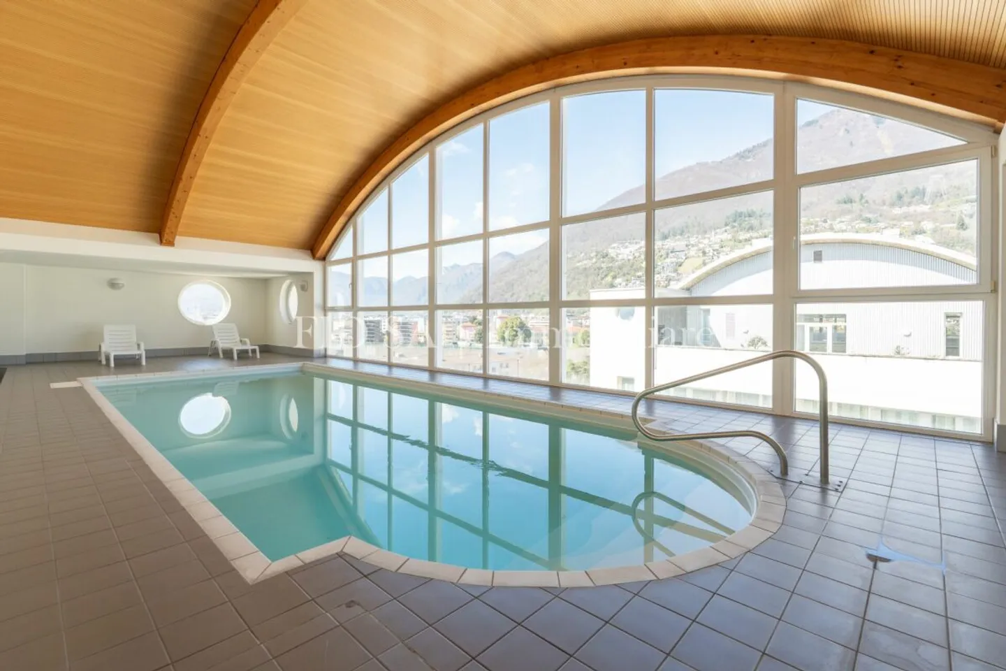 LOCARNO - Central location and free view from the top floor - Photo 10 of 10