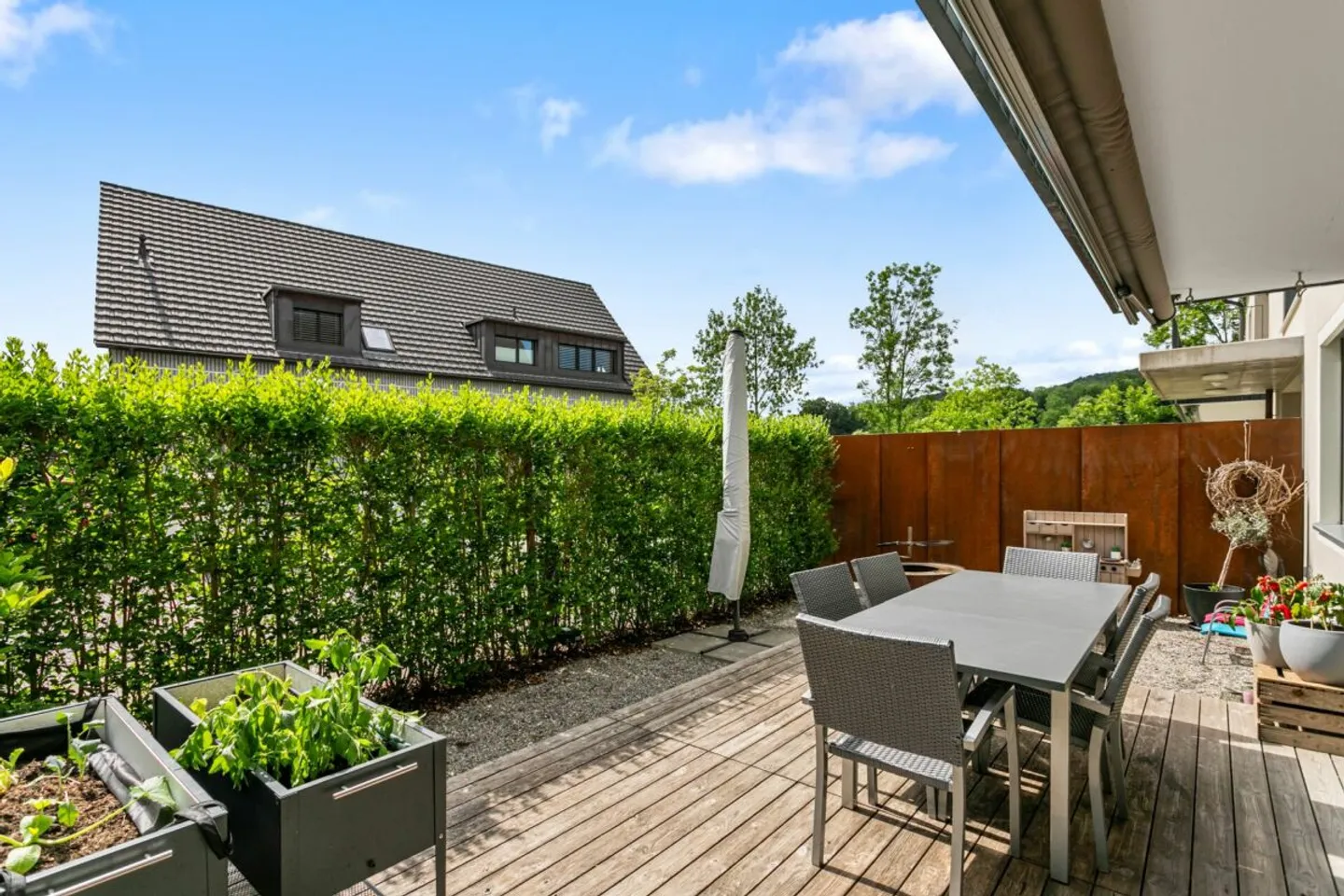 Exclusive Living Harmony in 5.5 Rooms - Style and Comfort Combined - Photo 8 of 13