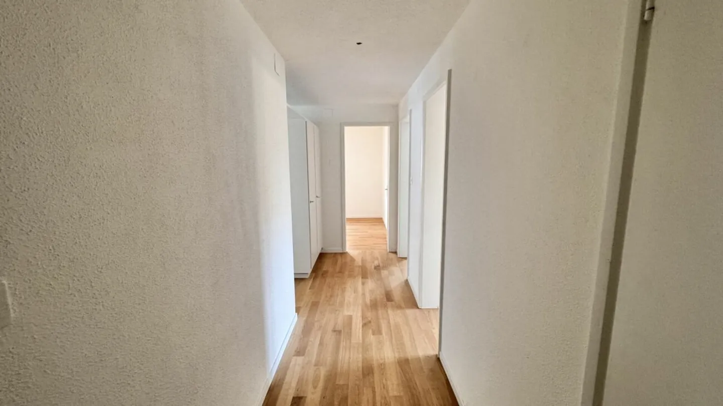 Appartement central de 3,5 pièces dans le quartier de Maihof au 2ème étage - Photo 3 sur 10