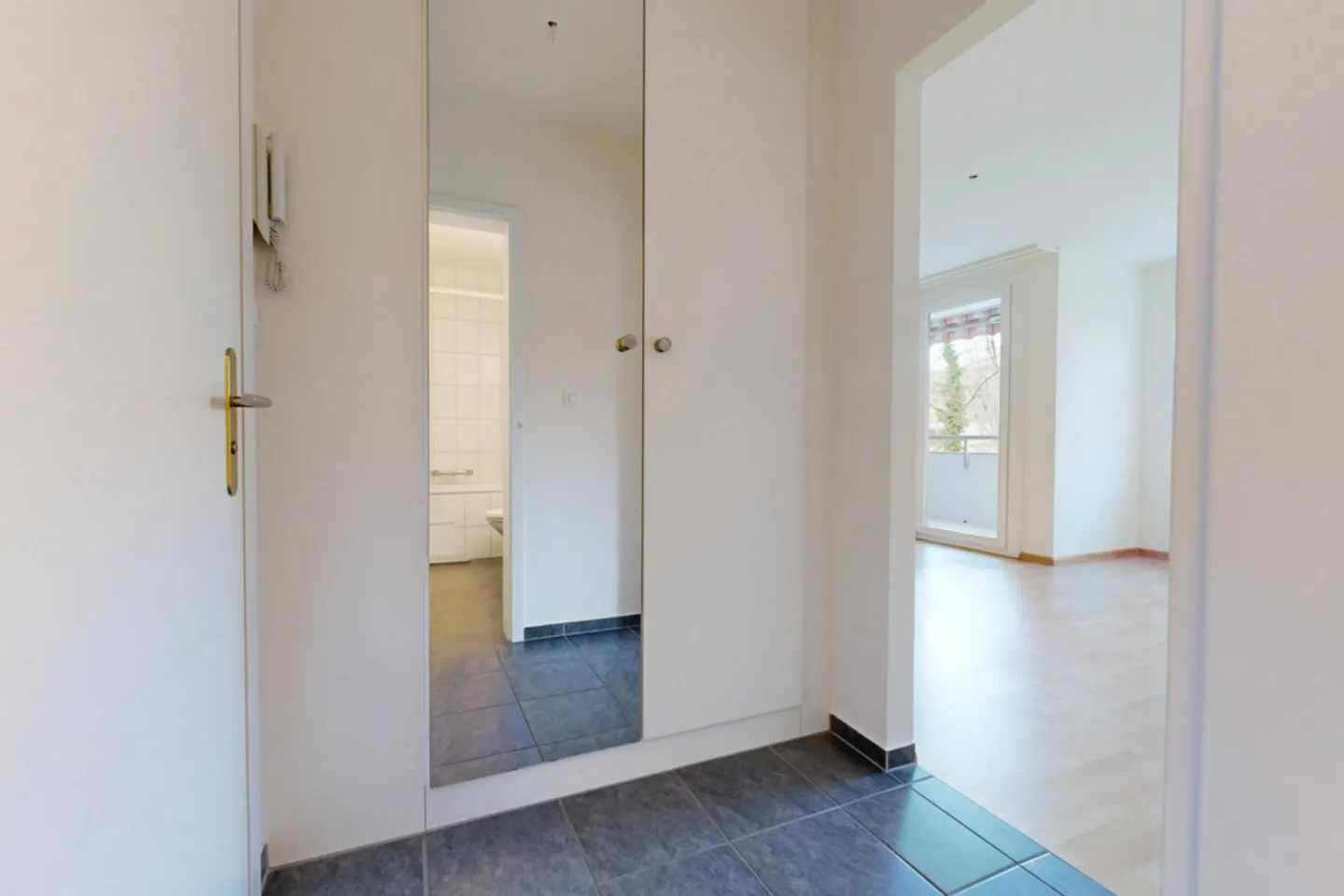 Appartamento centrale vicino a Migros Gorenmatt - Foto 9 di 11