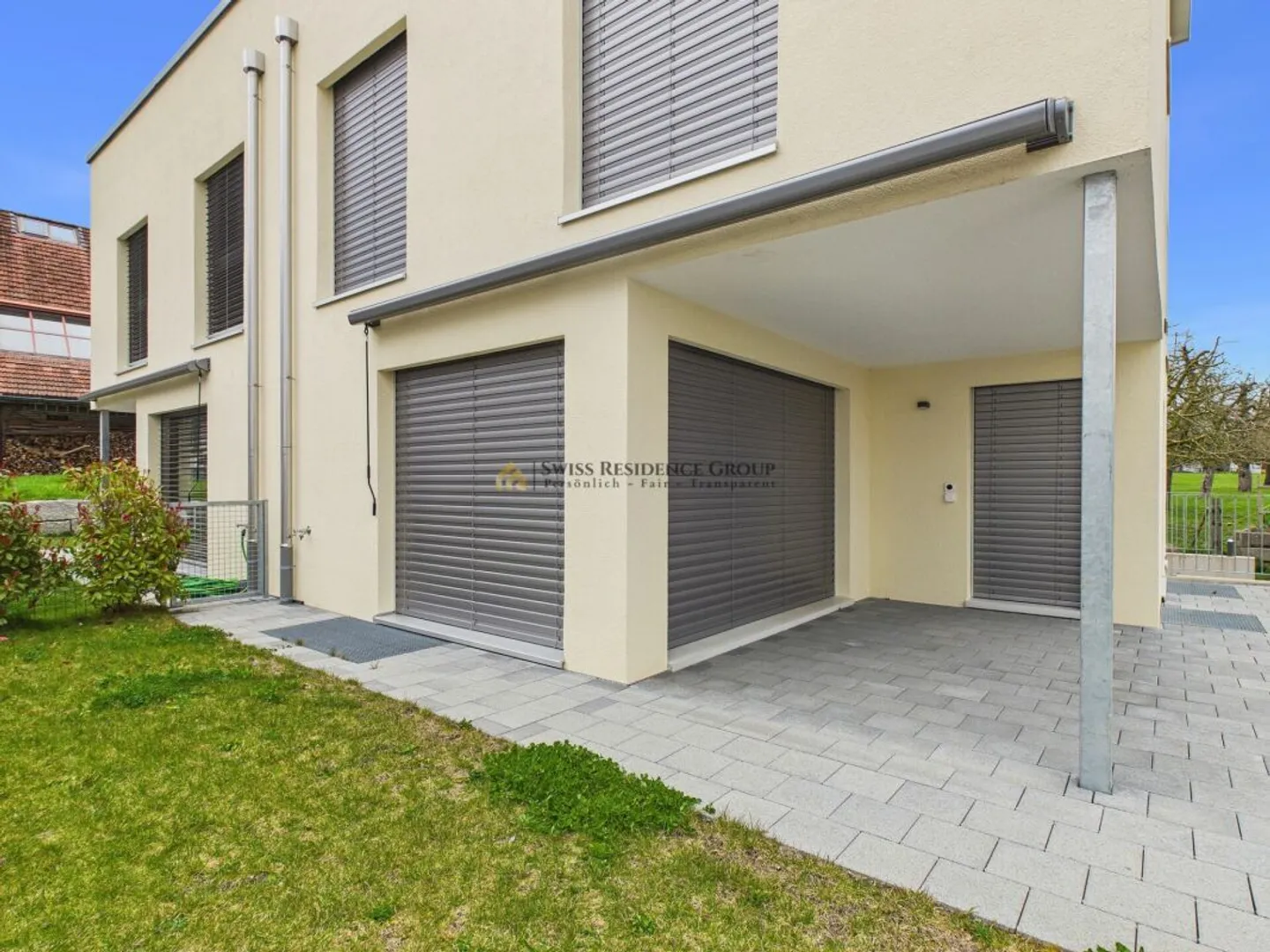 Confort de vie moderne dans la verdure - maison jumelée de haute qualité à Aeschi - Photo 8 sur 13