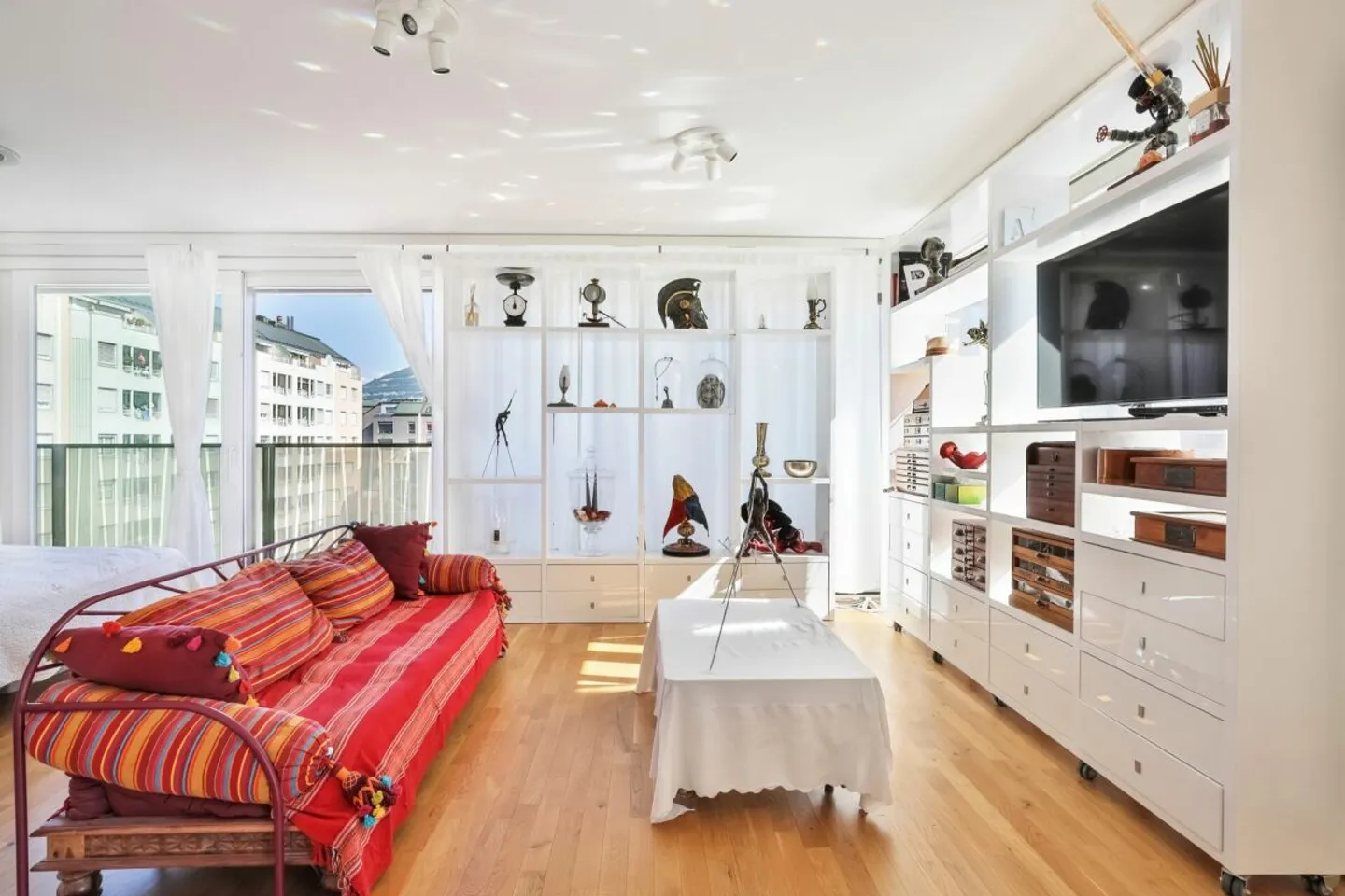 Appartement élégant à Carouge - Photo 2 sur 12