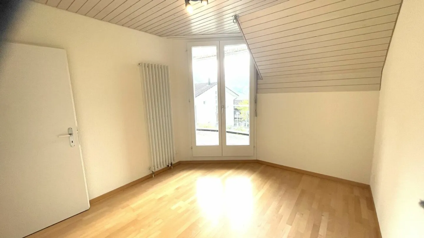 Charmantes Eckhaus mit Aussicht - Foto 8 von 12