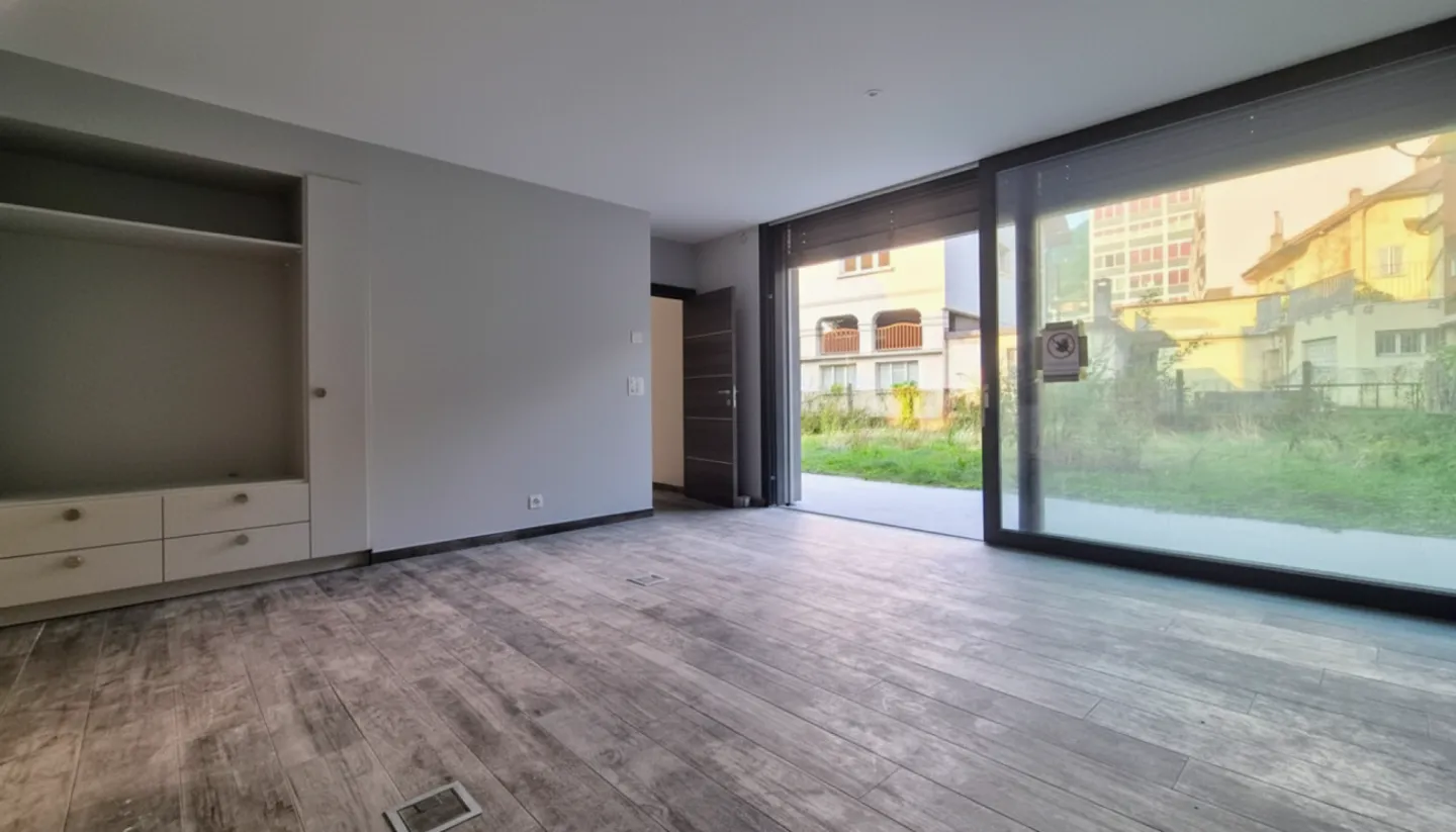 2-Zimmer-Büro im Zentrum von Monthey - Foto 1 von 3