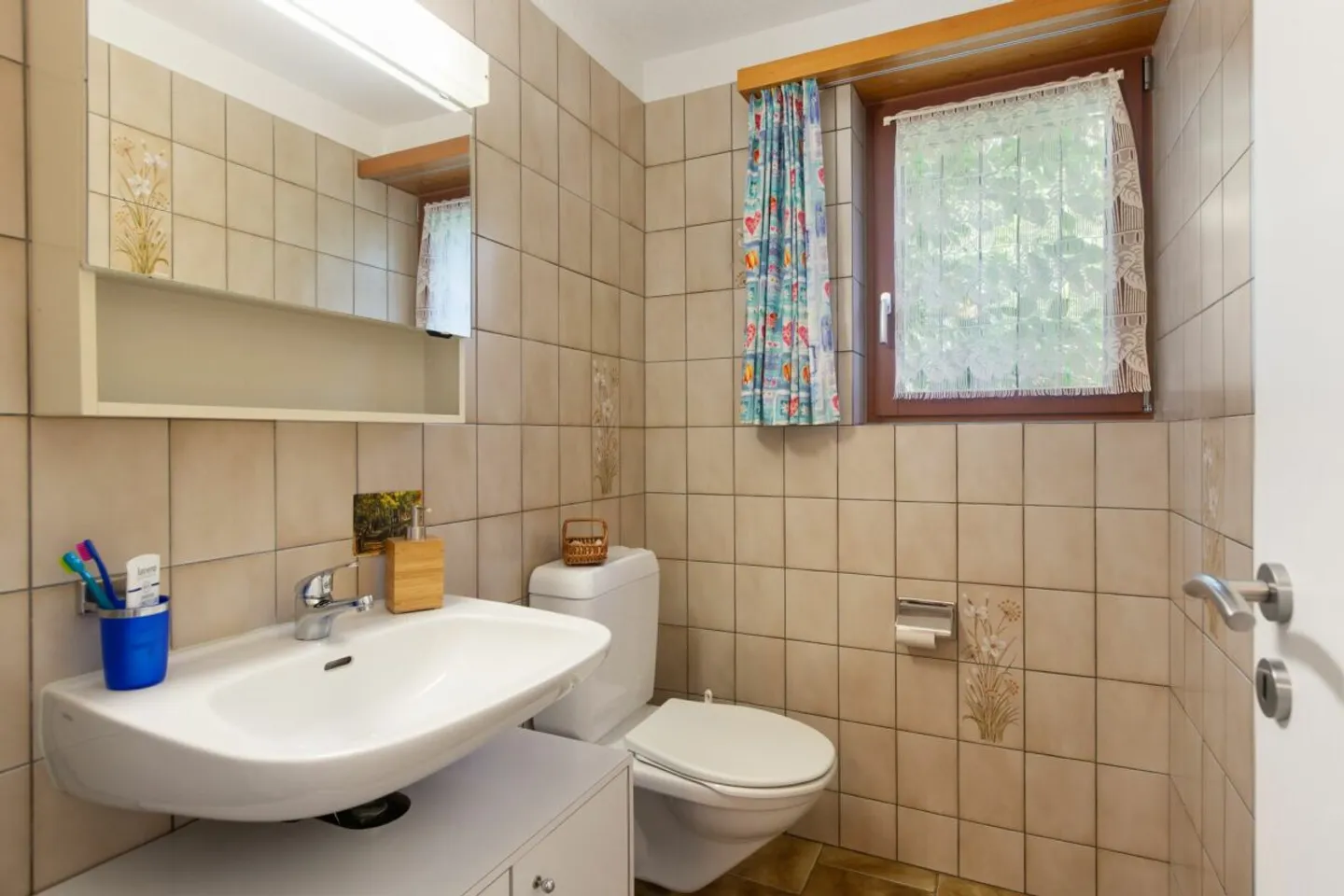 Ein besonderes Zuhause mit Gartenidylle, Privatsphäre und viel Raum - Photo 9 sur 13