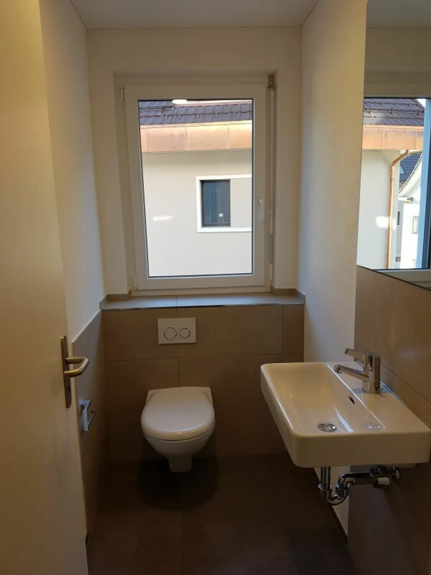 Newly built 3.5-room apartment with loggia and high standard of finish - Photo 7 of 10