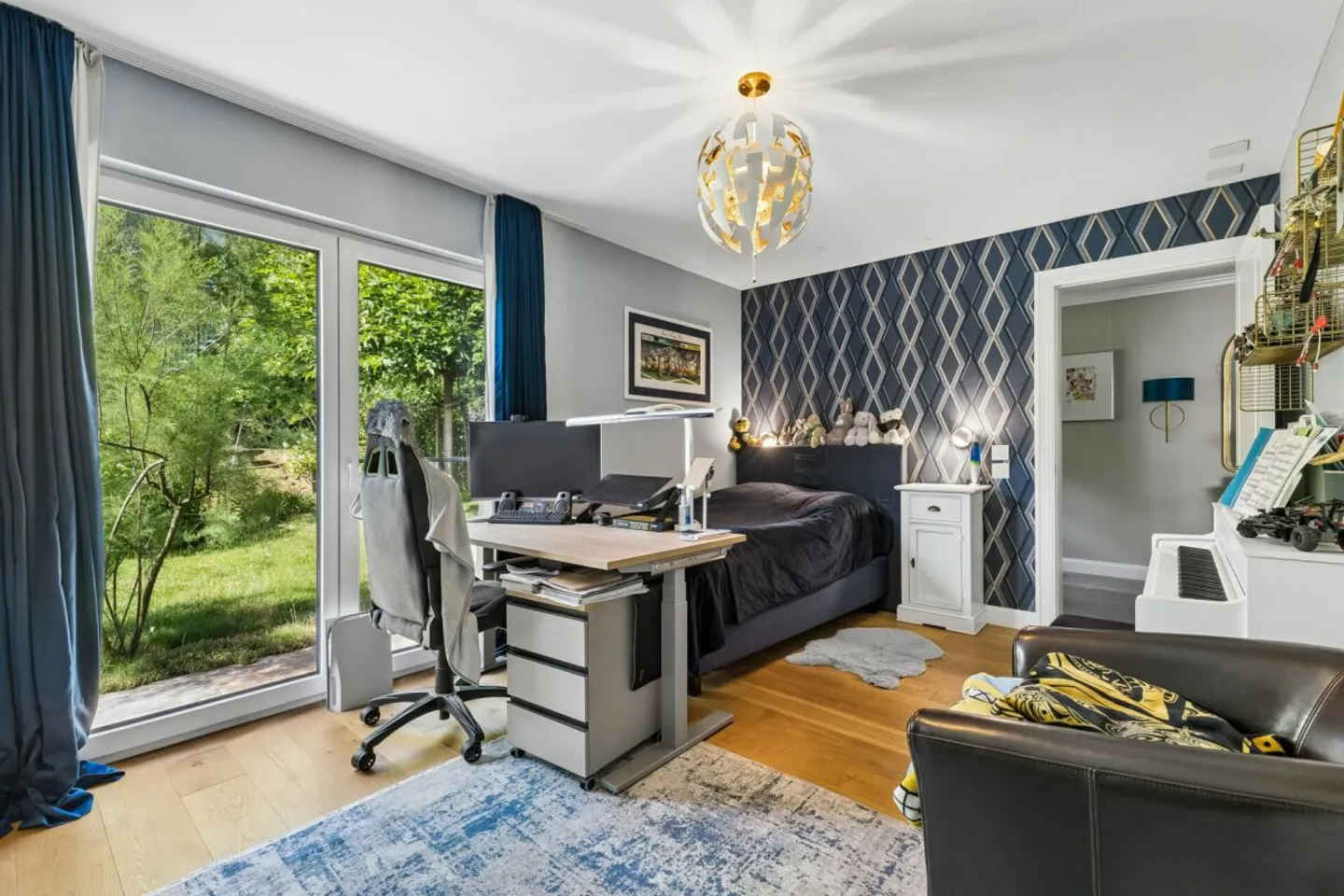 Exclusive New Villa with Designer Kitchen - 35 Min. from Zurich - Photo 9 of 13