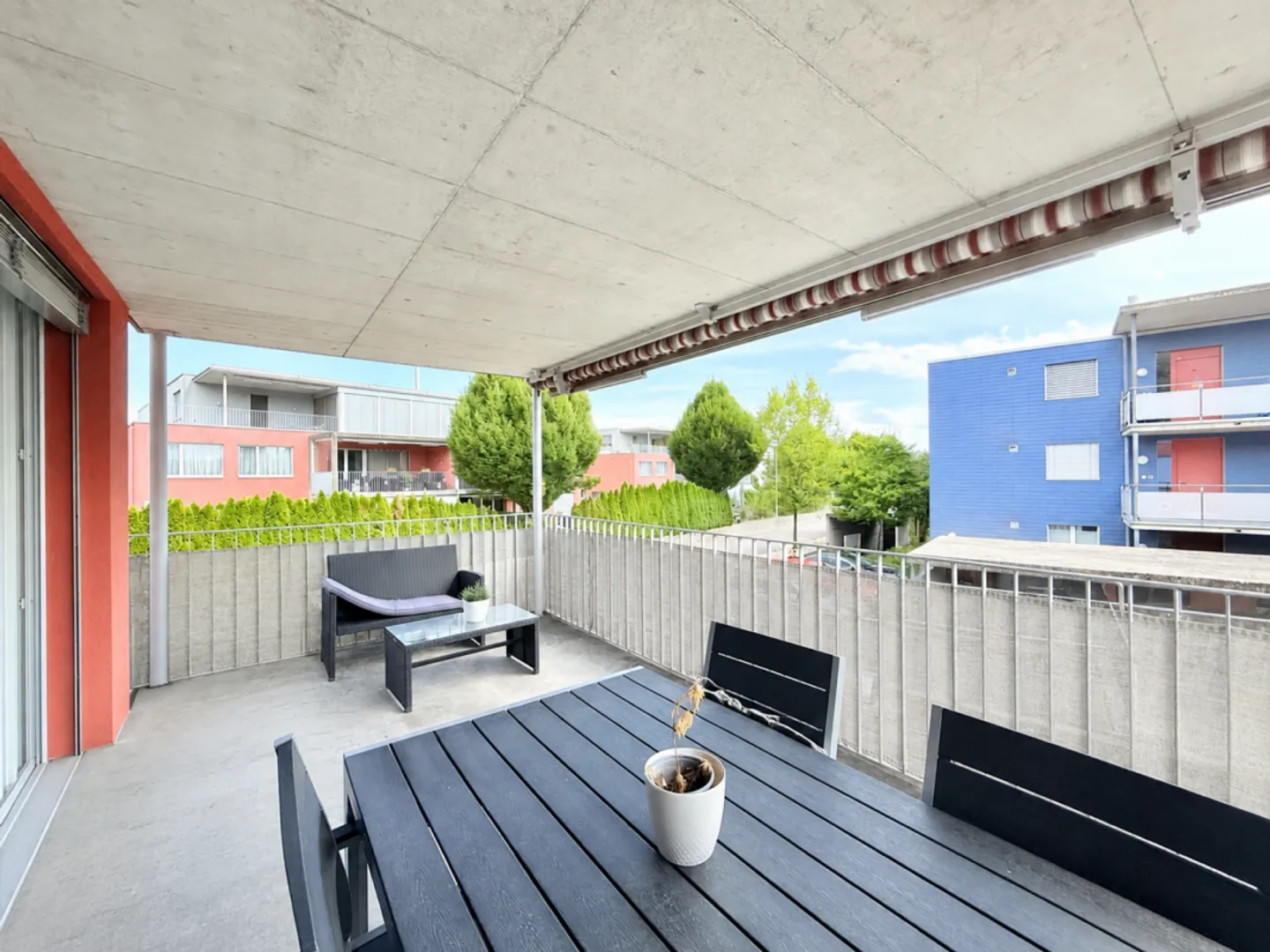 Grosszügige 4.5 Zimmer Wohnung in Aarwangen - Foto 1 di 13