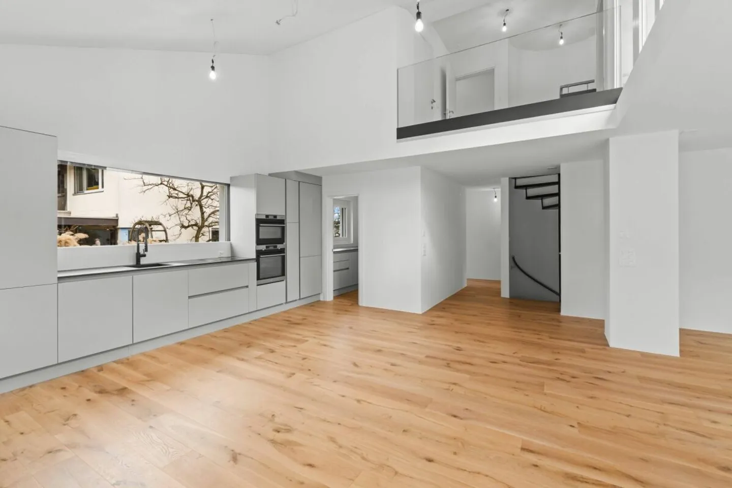 Maison individuelle de 5,5 pièces presque neuve à Bergdietikon - Photo 4 sur 13