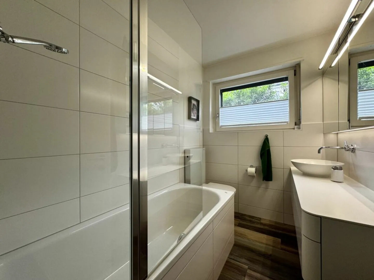 Une maison spéciale avec beaucoup de lumière et d'espace - Photo 10 sur 13