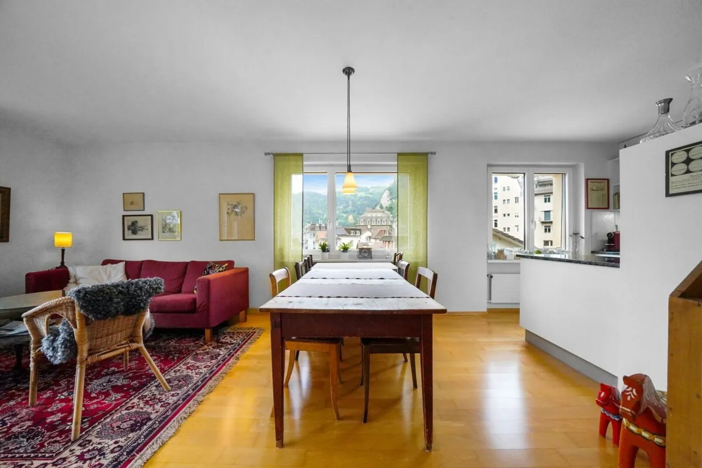 Bright 4.5-room condominium in a central location in Interlaken - Photo 5 of 13