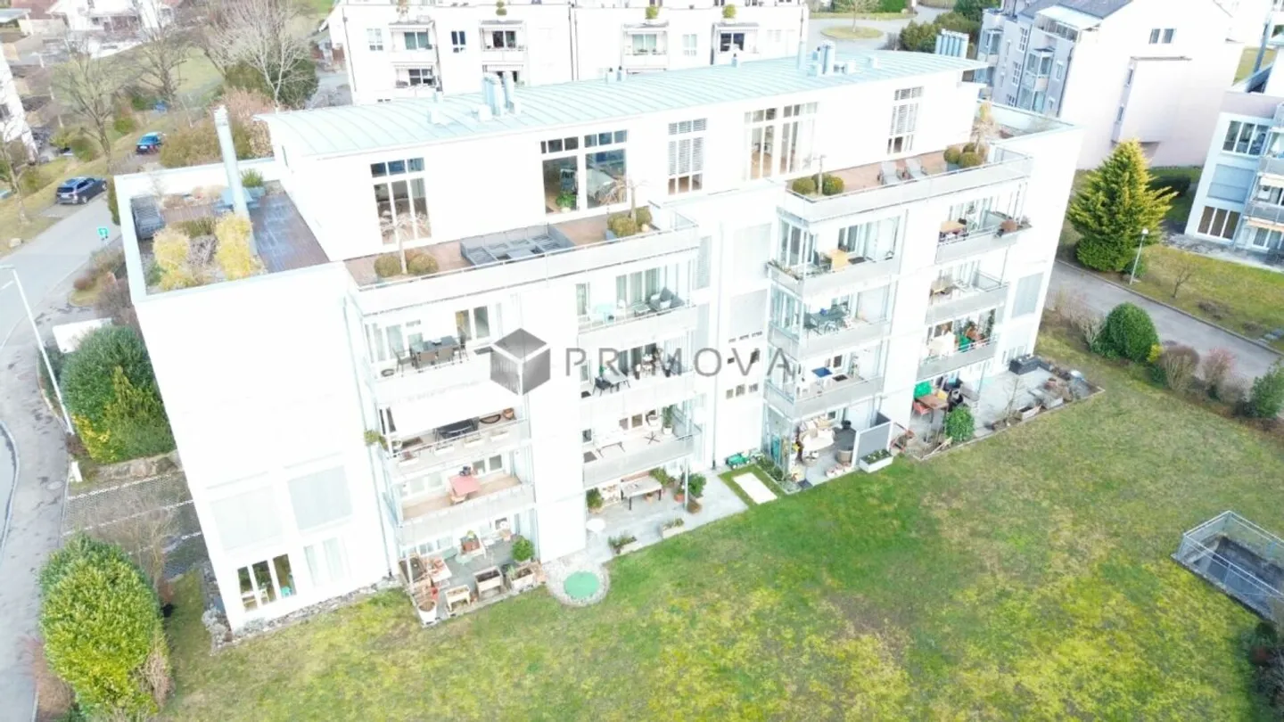 Generously living near the lake &amp; old town - 5.5 room condominium in Murten - Photo 1 of 11