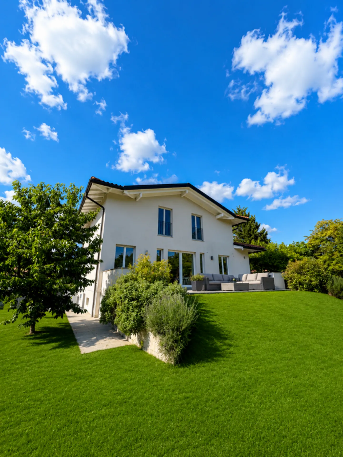 Villa Familiare Elegante a Chambésy - Foto 1 di 13