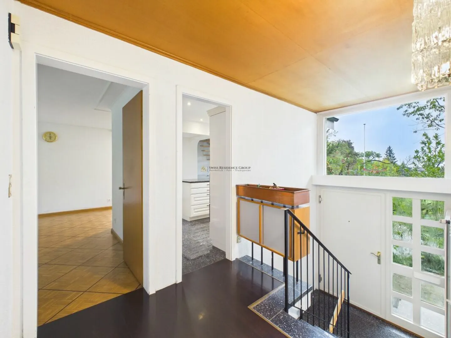 Exklusives 6.5-Zimmer-Einfamilienhaus mit grosszügigem Garten - Foto 9 di 13