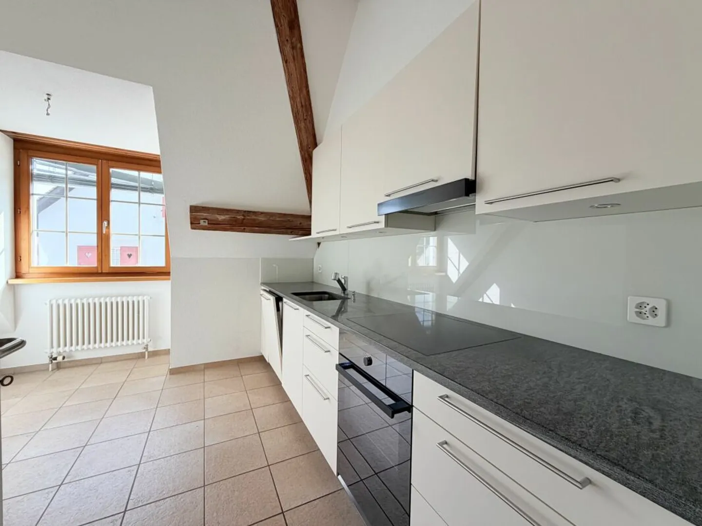 3.5 Room Duplex Apartment in Hermetschwil - Photo 2 of 13