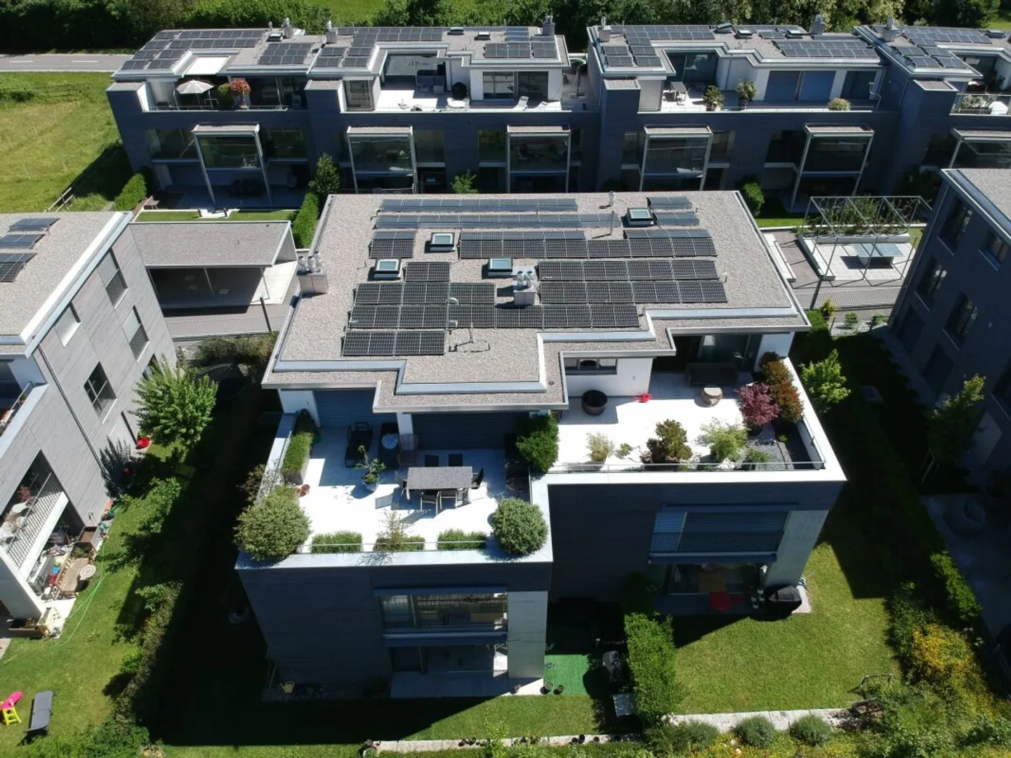 Appartement penthouse moderne comme neuf - un lieu de bien-être pour les connaisseurs ! - Photo 2 sur 13