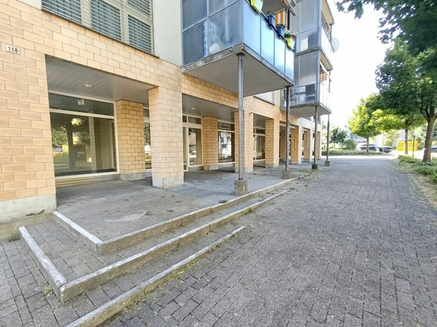 Premium Standort in Rothrist! Ihre neue Verkaufsfläche im Herzen der Gemeinde - Foto 3 von 10