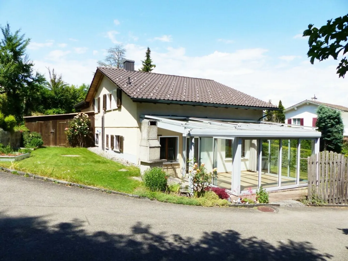 LARGE SINGLE-FAMILY HOUSE WITH POTENTIAL - Photo 2 of 13