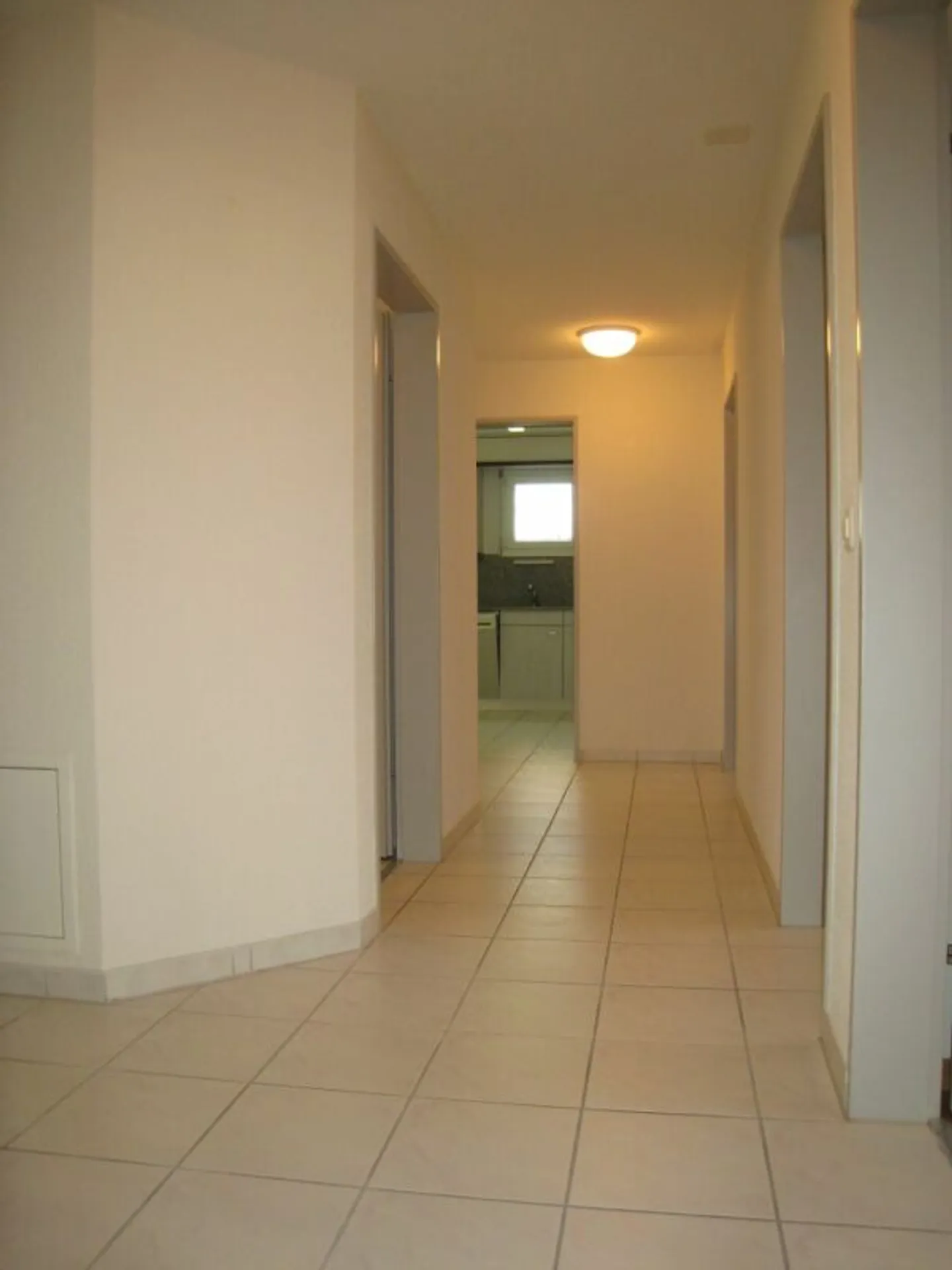 4½-Zimmer-Wohnung in ruhigem Quartier, nahe Bern - Photo 5 sur 9