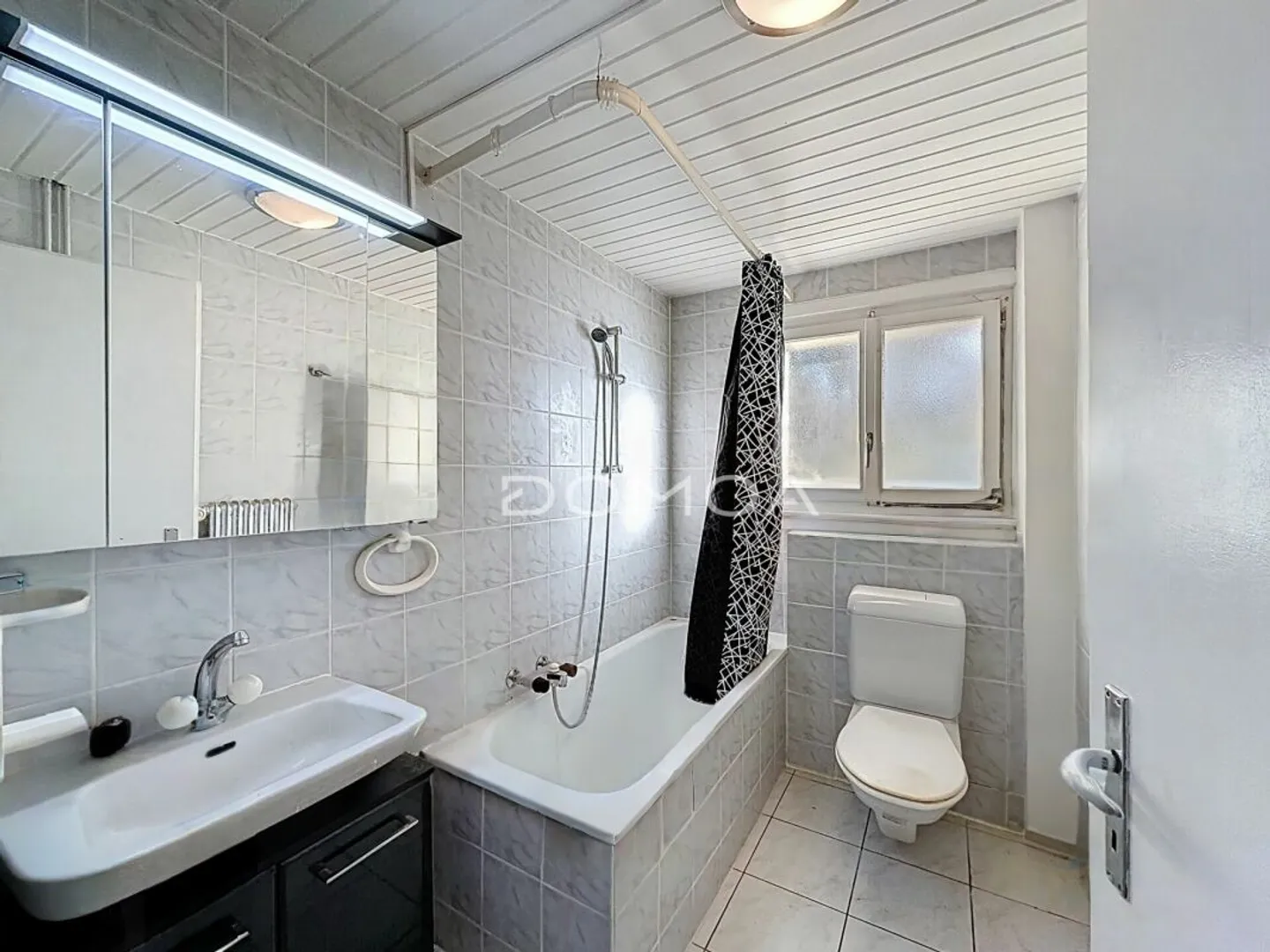 Existing building with high development potential - Photo 4 of 11