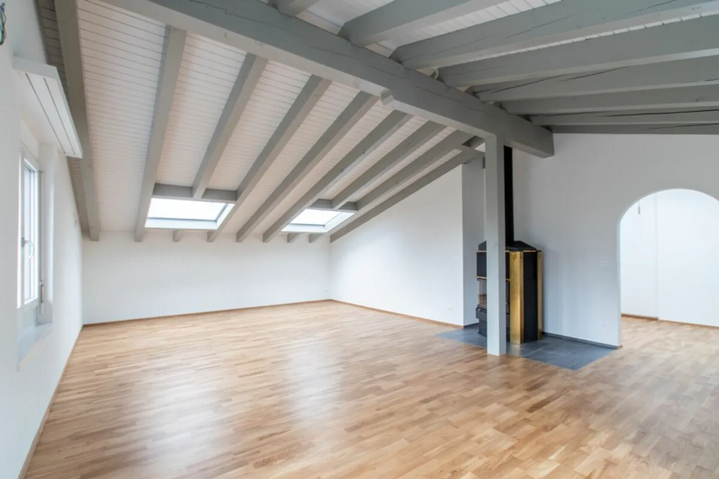 Grosszügige 3.5-Zimmer Attique - Foto 2 von 11