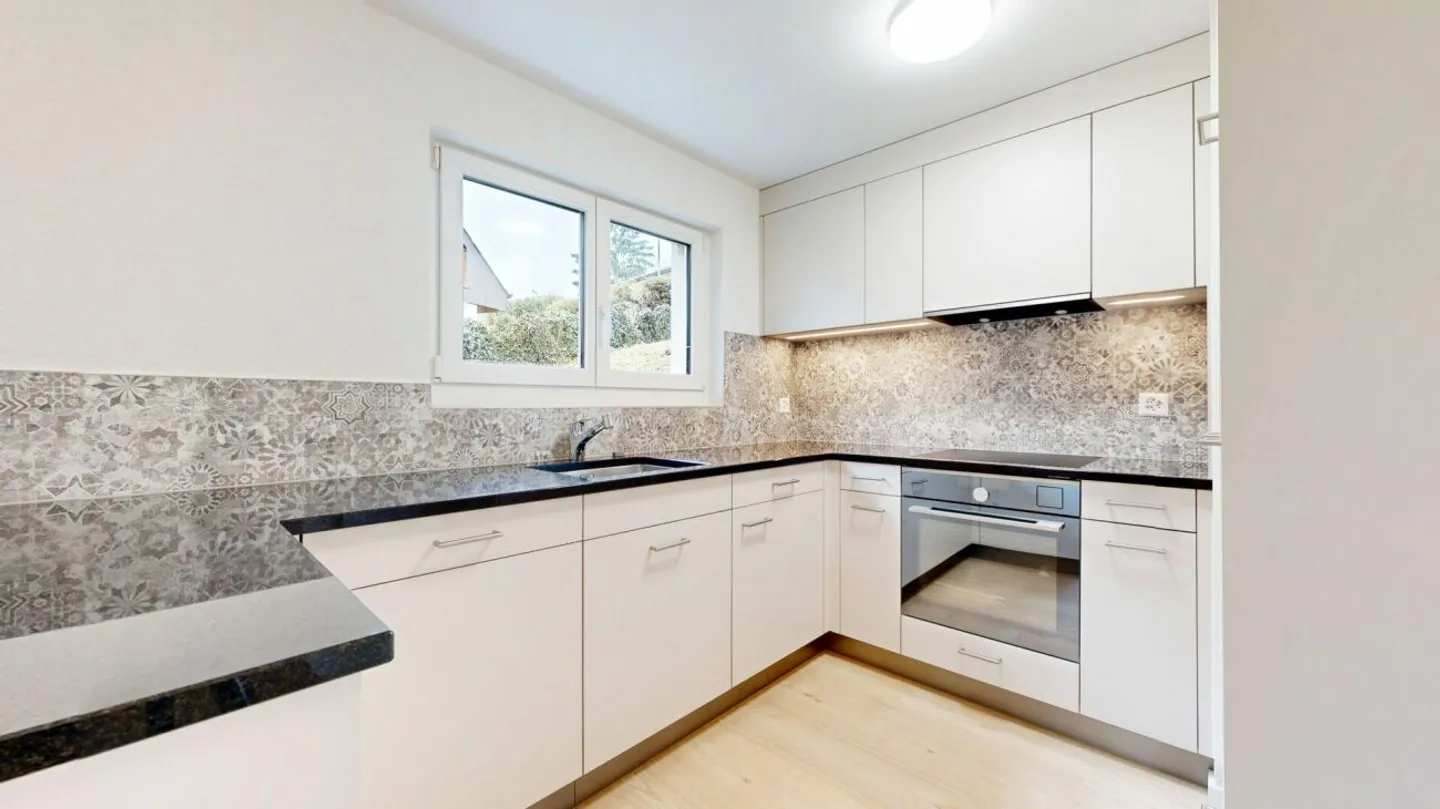 Modern apartment with cellar, garden and parking space - Photo 5 of 13