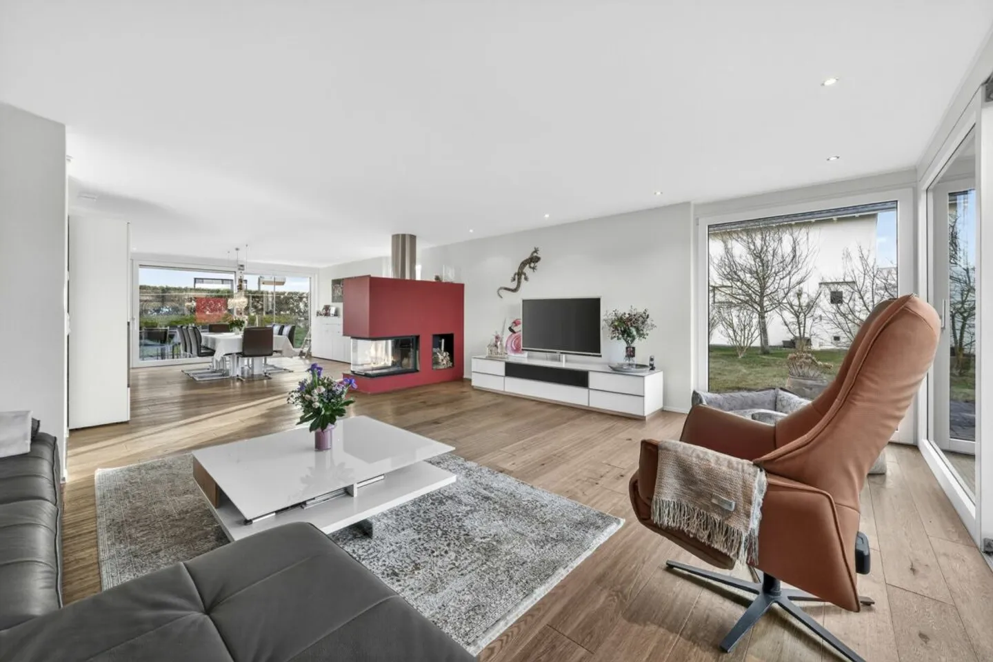 Charmantes Familienhaus mit Eleganz - Foto 7 von 13