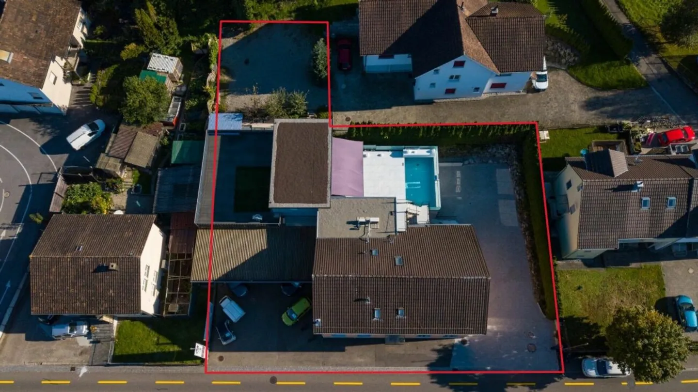 Vivre généreusement, utiliser de manière flexible - avec piscine et espace commercial - Photo 11 sur 12