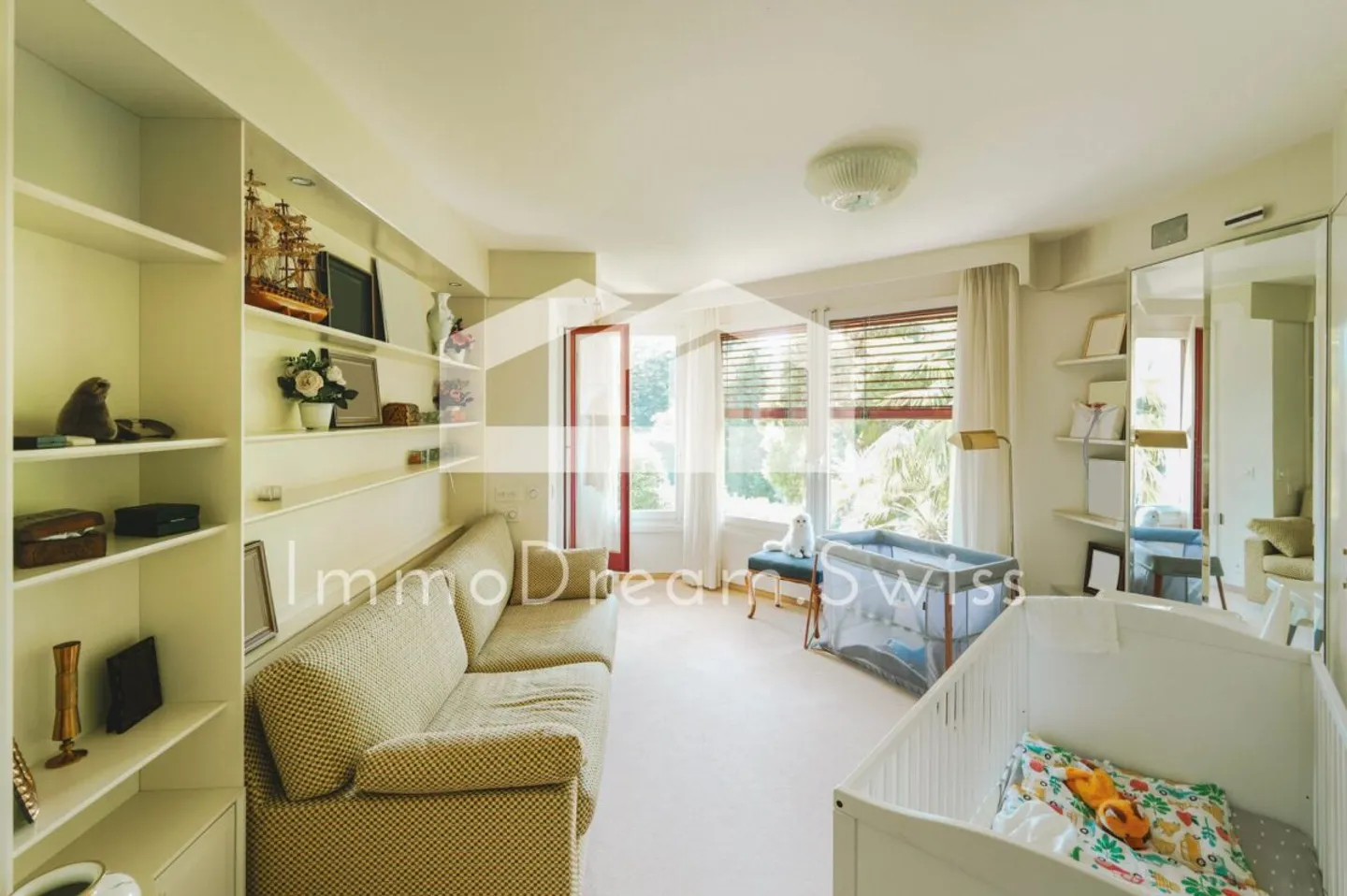 Stylish 4 ½ Room Maisonette Condominium with 2nd Residence Permit - Photo 10 of 10