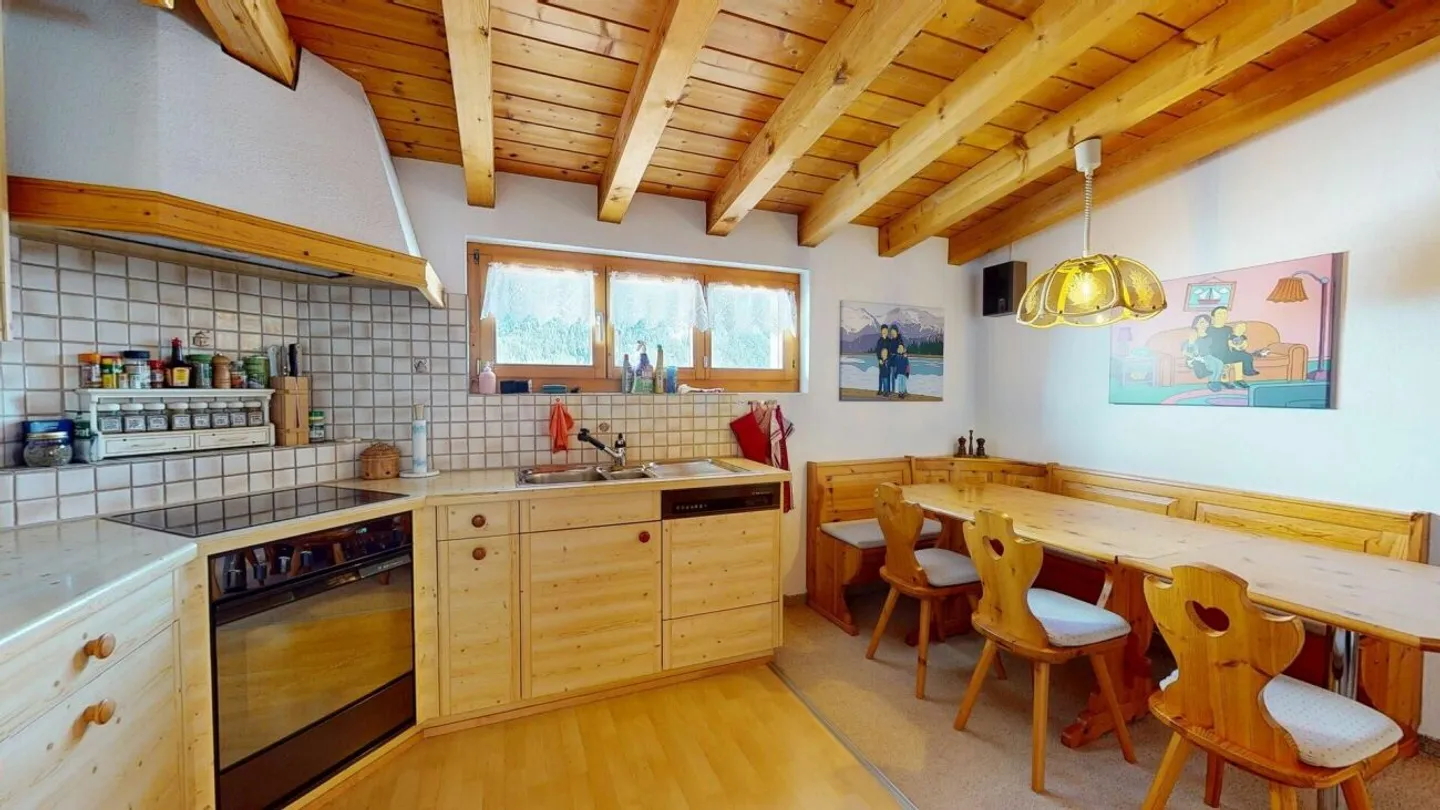 Appartamento attico 3.5 locali con vista mozzafiato sul Val Surses - Foto 6 di 13