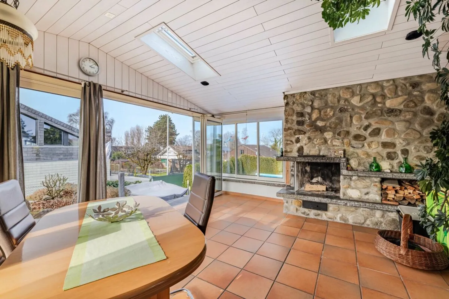 Maison exclusive de 6,5 pièces avec jardin de rêve, piscine et proximité directe du lac - Votre paradis au bord de l'eau ! - Photo 6 sur 12