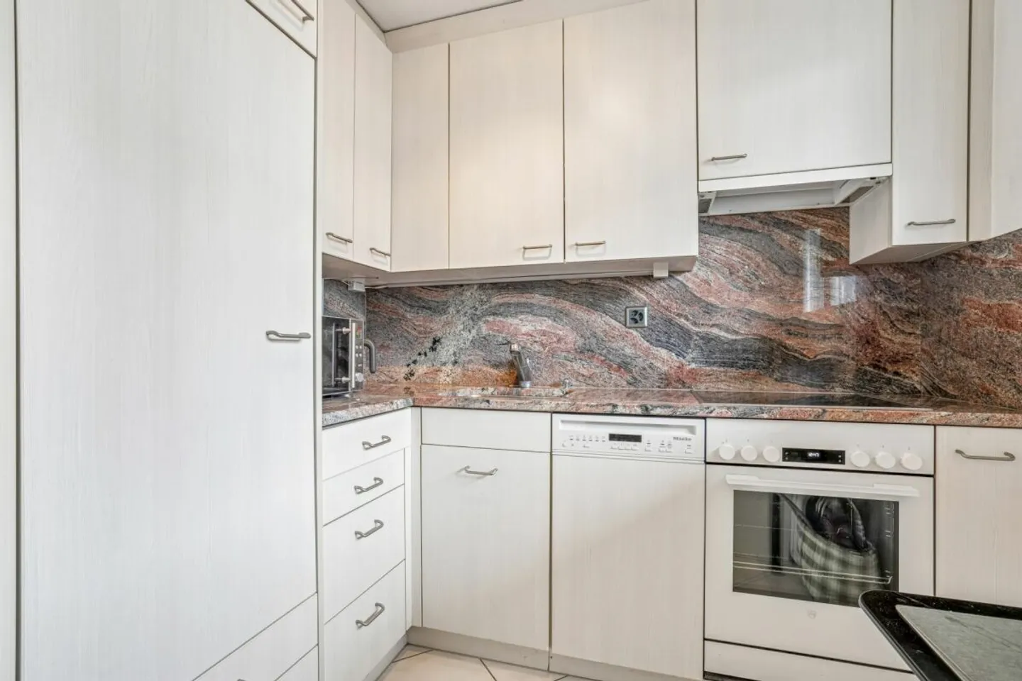 2.5 Zimmer Gartenwohnung in Oberrieden - Foto 8 von 13