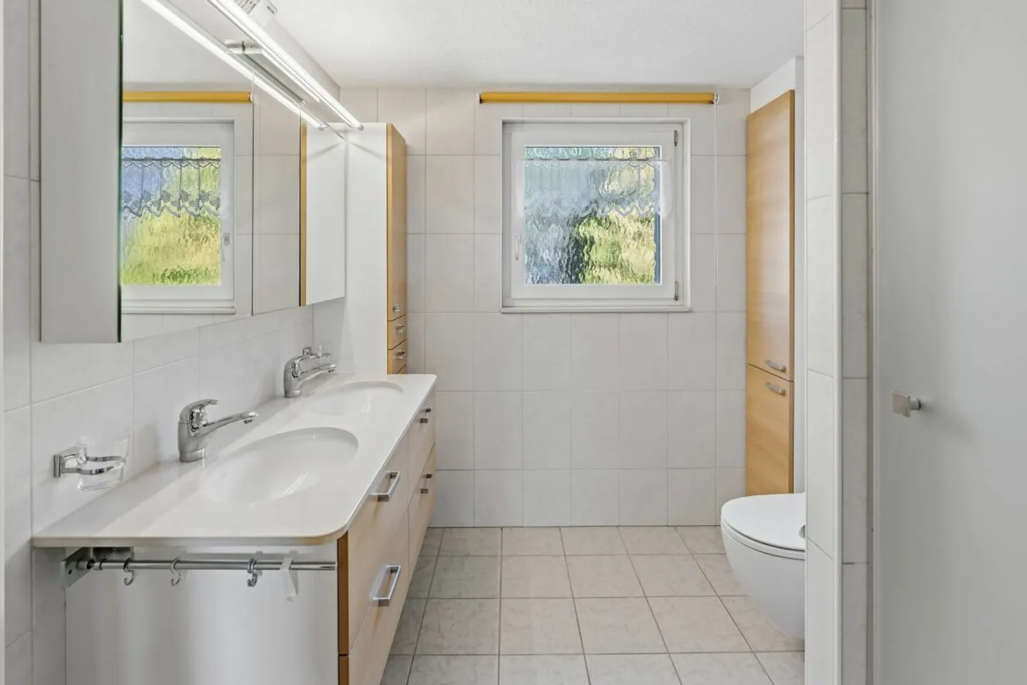 Grosszügiges Einfamilienhaus mit viel Potenzial an sonniger Lage in Rebstein - Foto 6 von 13