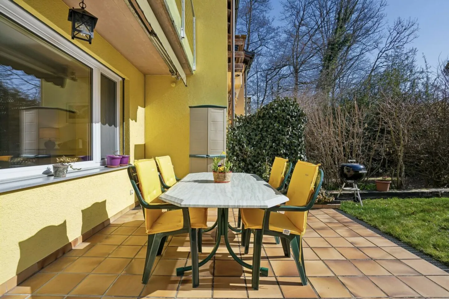 Casa a schiera ben tenuta con giardino a Wilen vicino a Wollerau - Foto 4 di 13