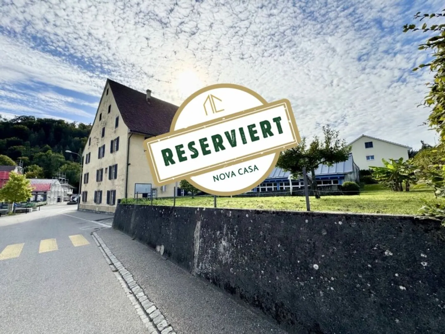 Perfect for investors or self-users - Living &amp; working combined - Photo 1 of 1